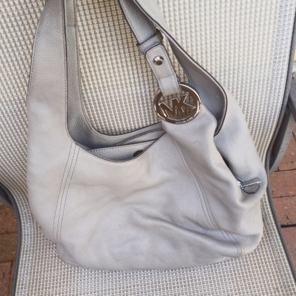 Leather Miachel Kors Purse
